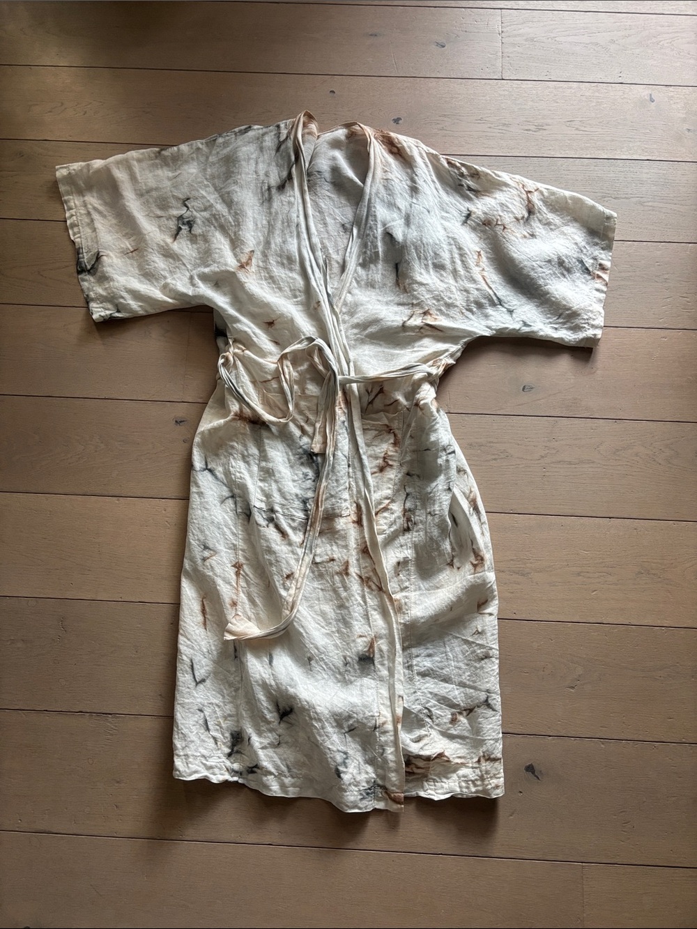 Linen robe
